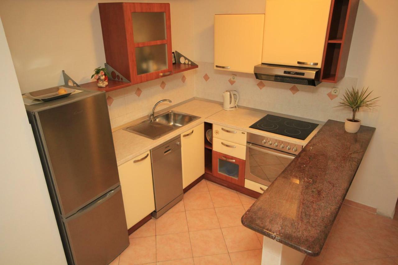 Comfort Sea View Apartment With Parking And Two Bedrooms Baška Voda Exterior foto