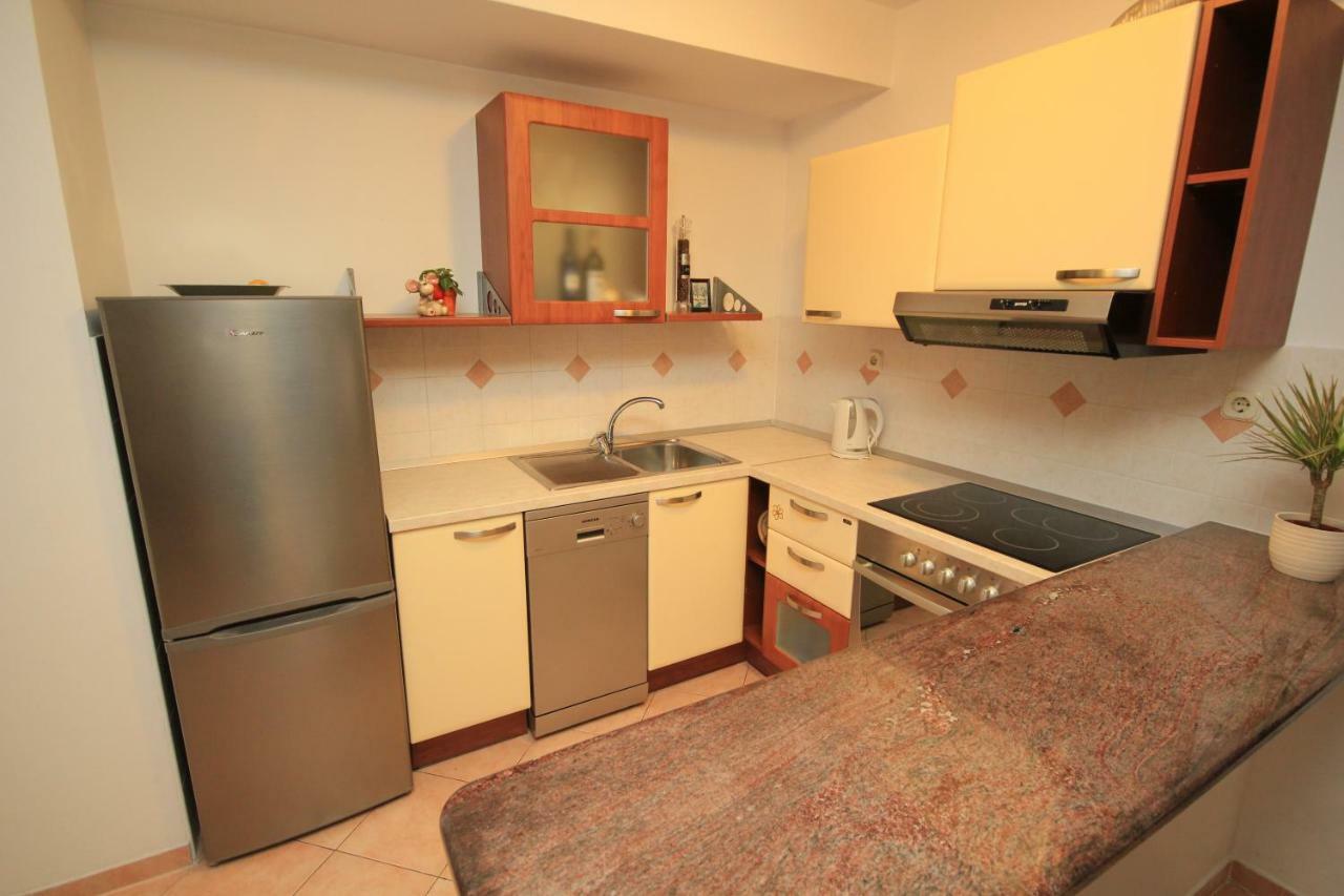 Comfort Sea View Apartment With Parking And Two Bedrooms Baška Voda Exterior foto